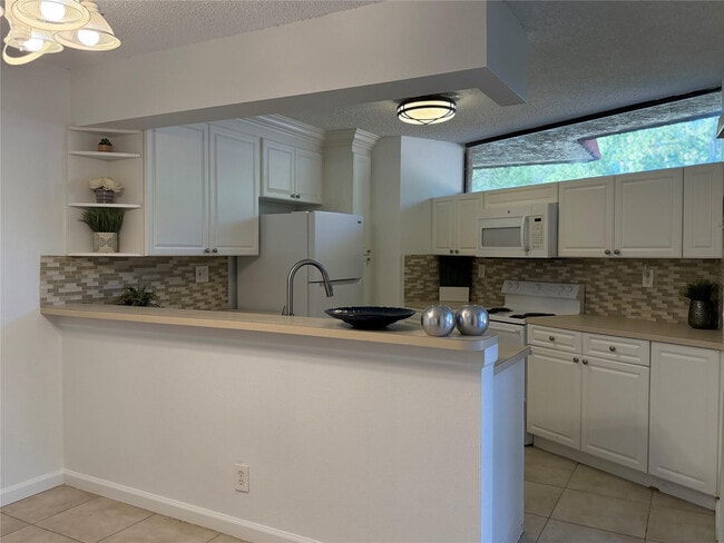 Foto del edificio - 8183 Severn Dr