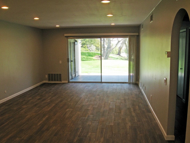 Living room and Patio - 17087 Bernardo Center Dr
