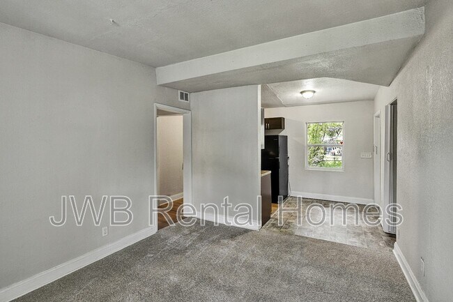Foto del edificio - 2608 Larkspur Ave