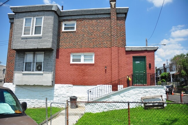 Building Photo - 4300 N Fairhill St