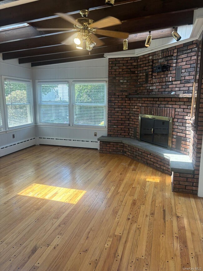 Foto del edificio - 126 Hillside Ave