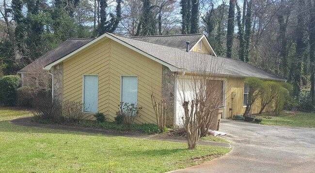 Foto del edificio - 2228 N Woods Ct