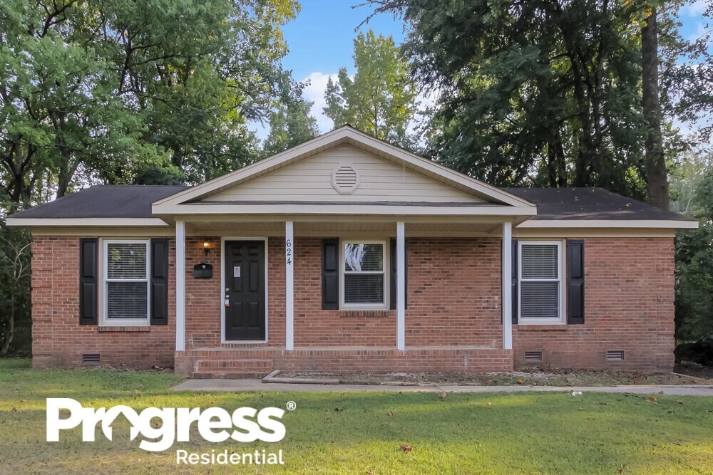 Primary Photo - 624 Dobson Dr