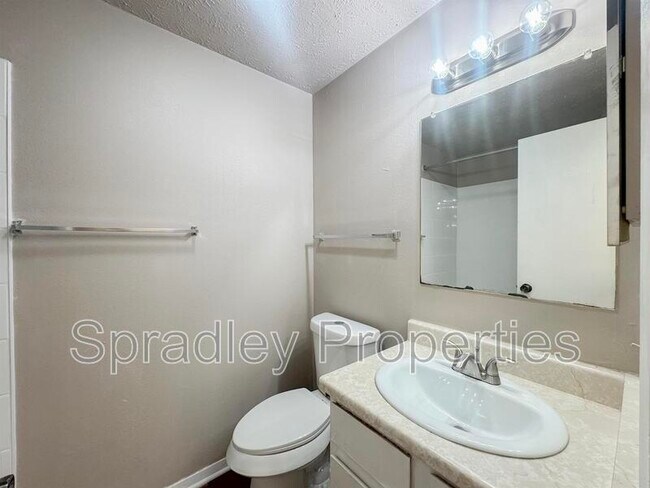 Foto del edificio - 608 John Paul Jones Dr