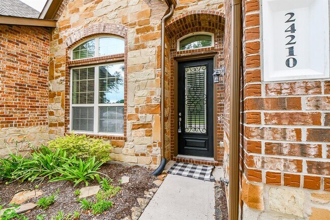 Building Photo - 24210 Madrid Hill Ln