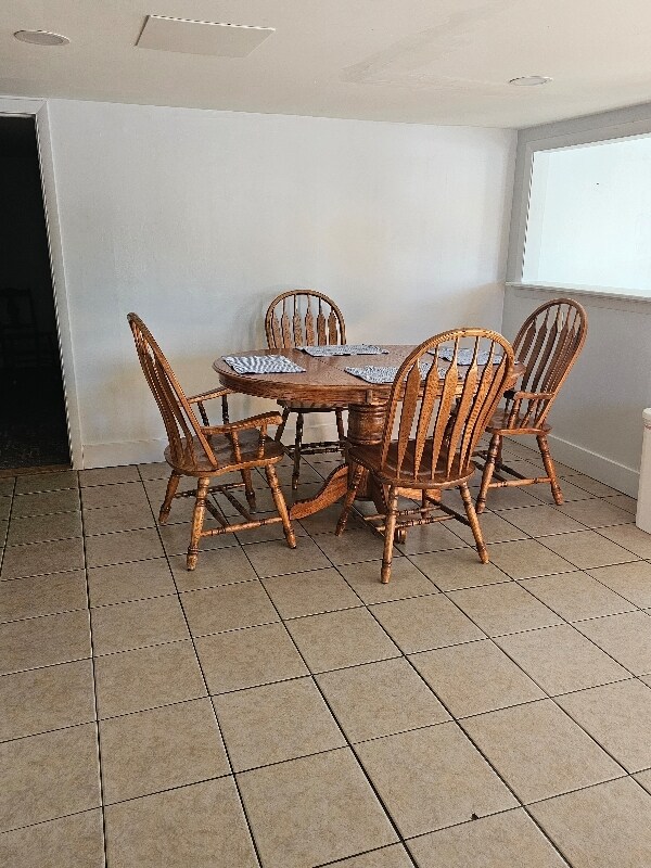 Foto del edificio - 5607 Cir Dr E