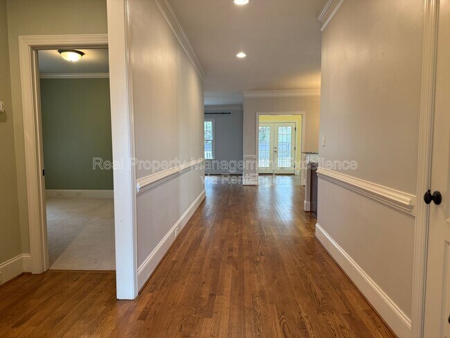 Foto del edificio - 4008 Enfield Ridge Dr