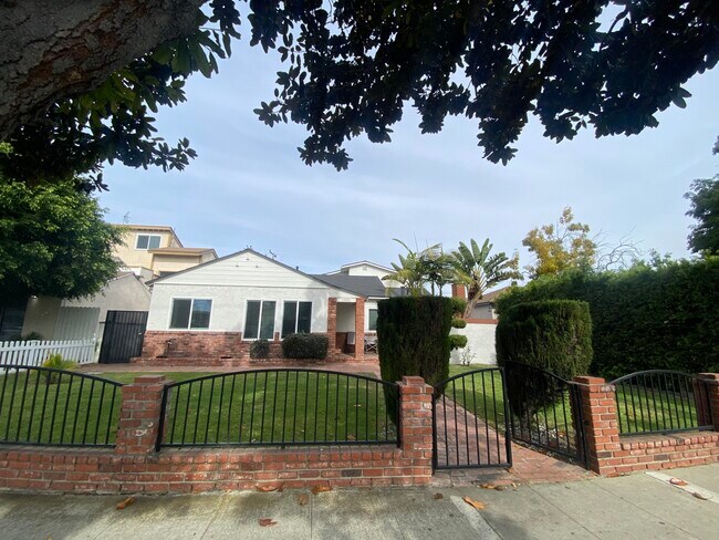Building Photo - 2515 190th St