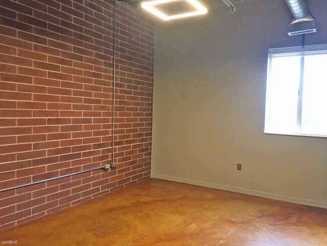 Building Photo - 2 br, 2 bath Condo - 322 E Liberty St Apt 19
