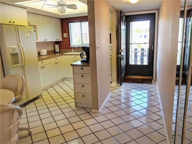 Building Photo - 4240 Heron Way