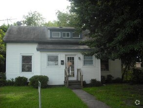 Building Photo - 327 Locust Ave