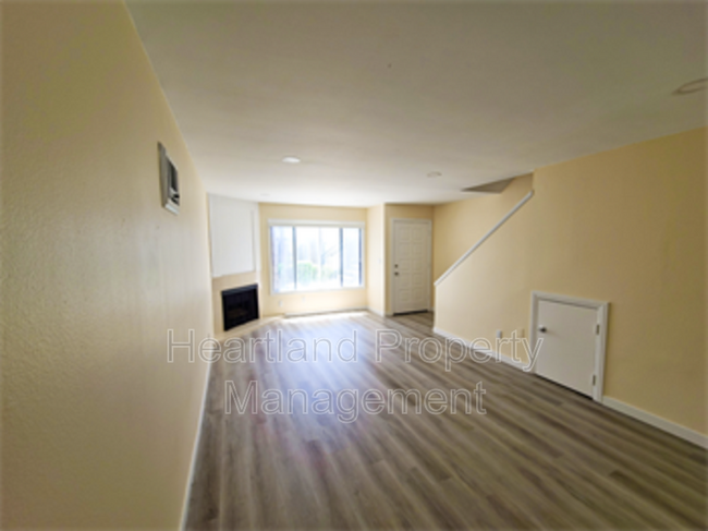 Building Photo - 3405 Los Mochis Way