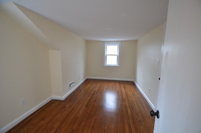 Foto del edificio - 725 Washington St