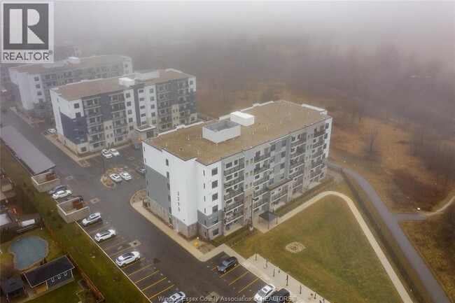 Building Photo - 3290 Stella Crescent