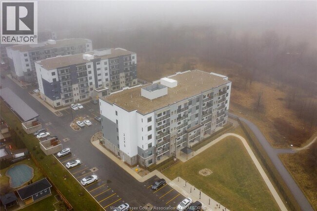 Photo du bâtiment - 3290 Stella Crescent