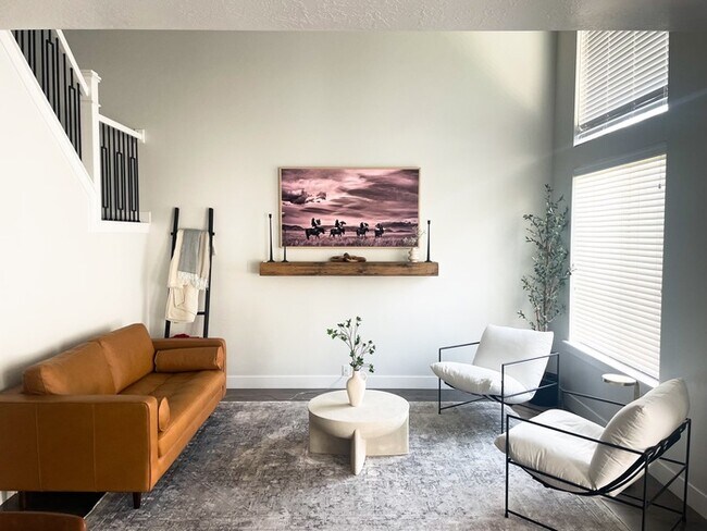 Building Photo - Text RENT to +18019018302