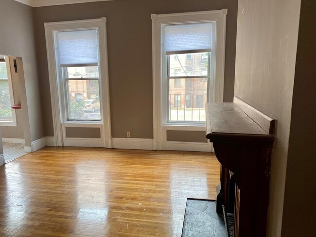 Building Photo - 354 Marlborough St