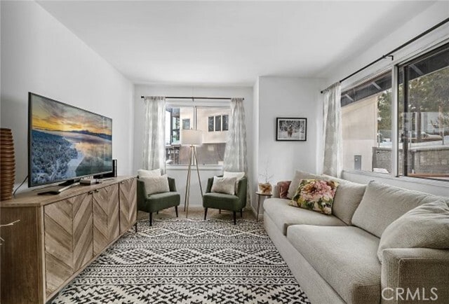 Building Photo - 805 Cove Dr