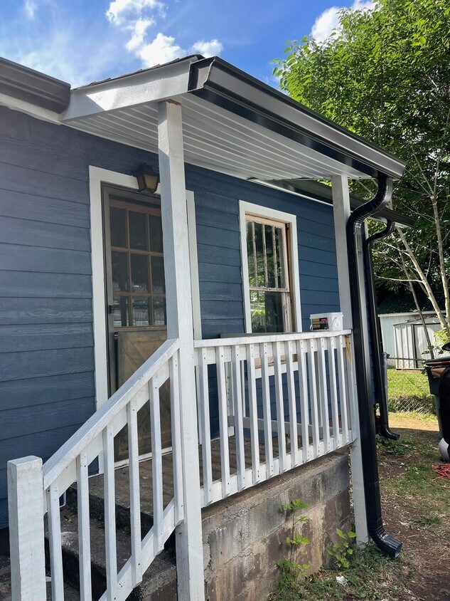 Building Photo - 4038 Denham Rd