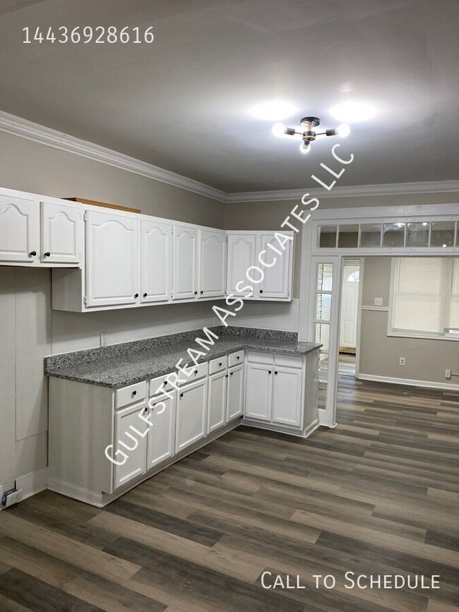 Foto del edificio - 1729 N Washington St