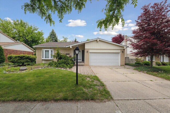 Foto del edificio - 25568 Kinyon St