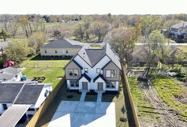 Building Photo - 8026 Attwater St
