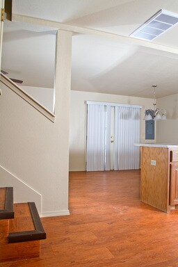 Building Photo - 139 Rivercrest Dr