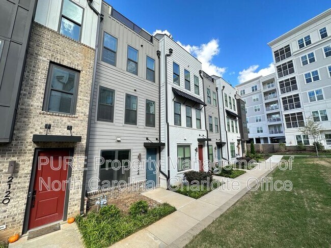 Foto del edificio - 2124 Terwilliger Trl