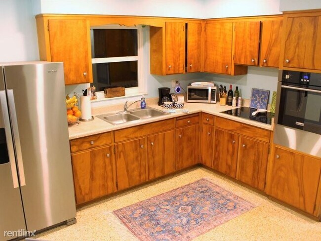 Building Photo - 2 br, 1 bath House - 536 Lafayette Ct