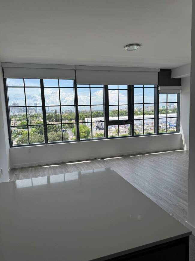 Foto del edificio - 390 NW 27th St