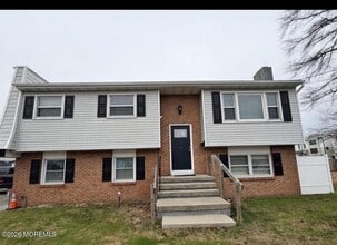 Building Photo - 2133 Bridge Ave