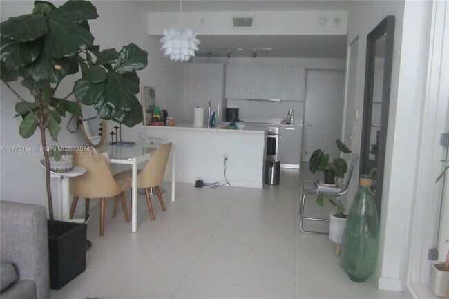 Photo - 501 NE 31st St Apartment