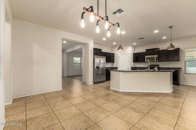 Building Photo - 5809 W Euclid Ave