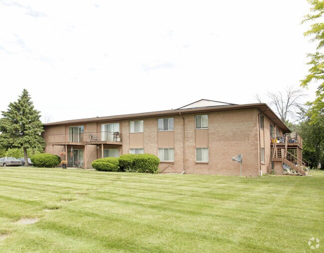 Dyson Estates Apartments in Saint Clair, MI