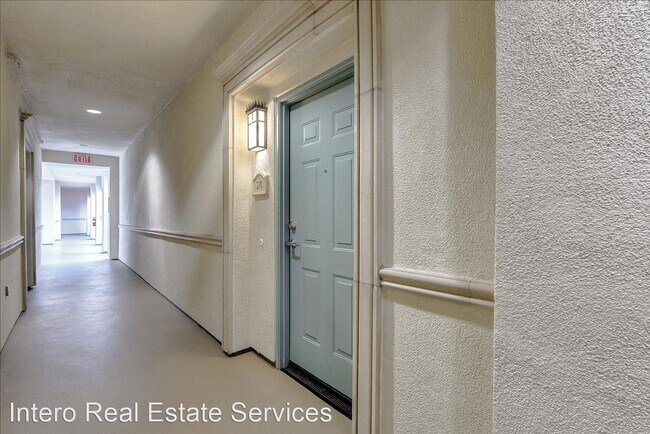 Foto del edificio - 20500 Town Center Ln