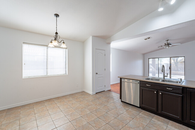 Building Photo - 2444 S Terrell