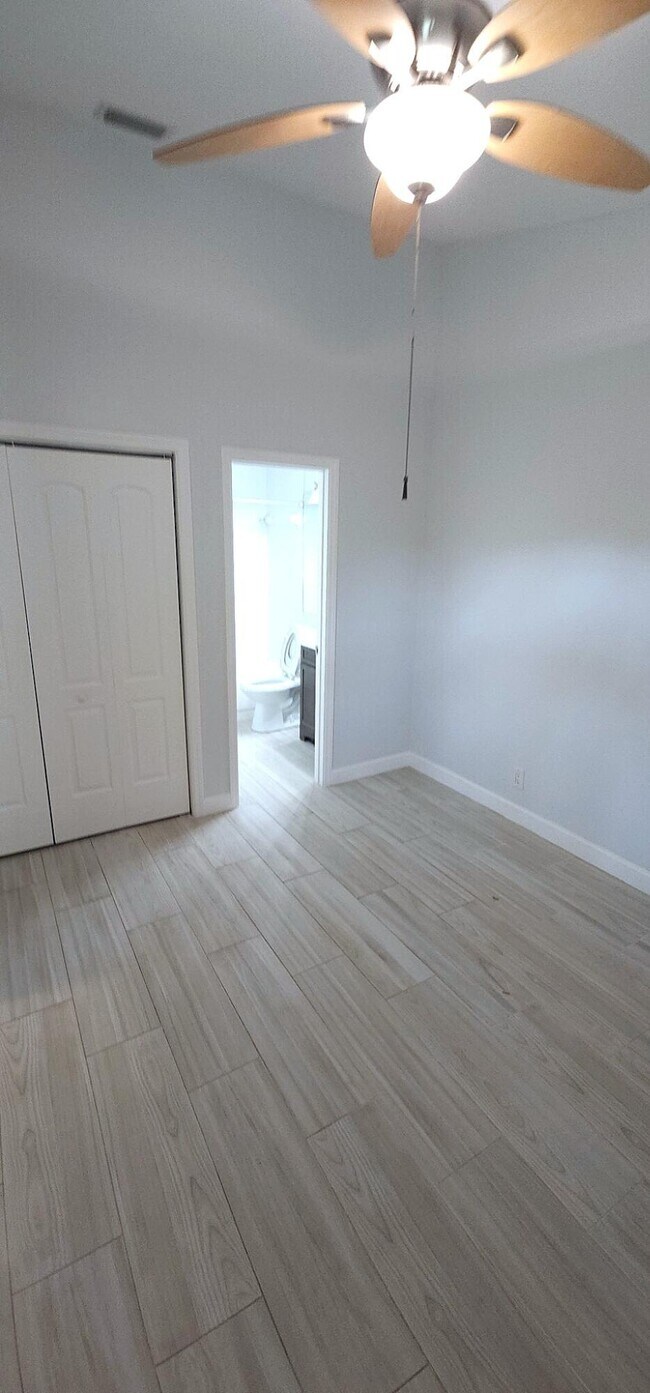 Building Photo - 3784 Collinwood Ln