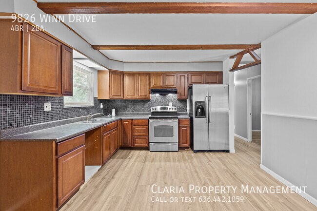 Building Photo - Updated 4 Bed/2 Bath in Ritenour School Di...