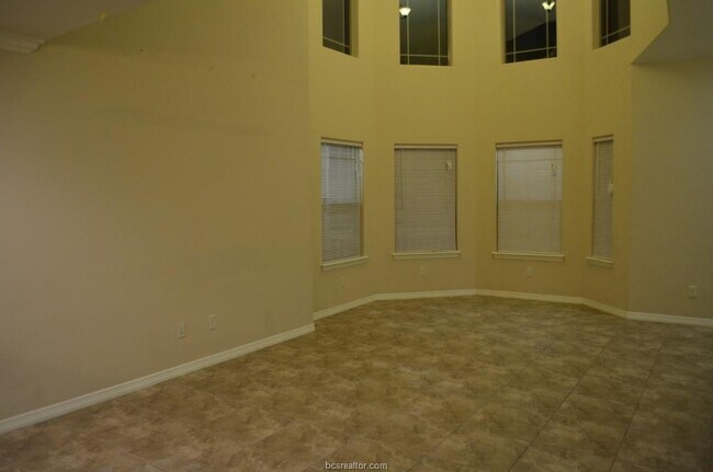 Foto del edificio - 454 Chimney Hill Dr