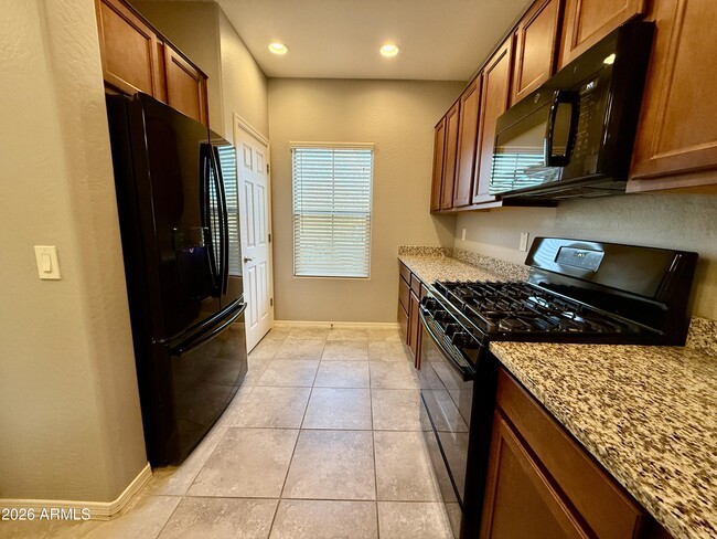 Building Photo - 1501 W Buckeye Tree Ave