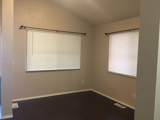 Building Photo - 4711 Adalaide Ln