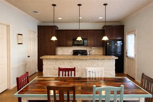 Foto del edificio - 3411 Cullen Trail