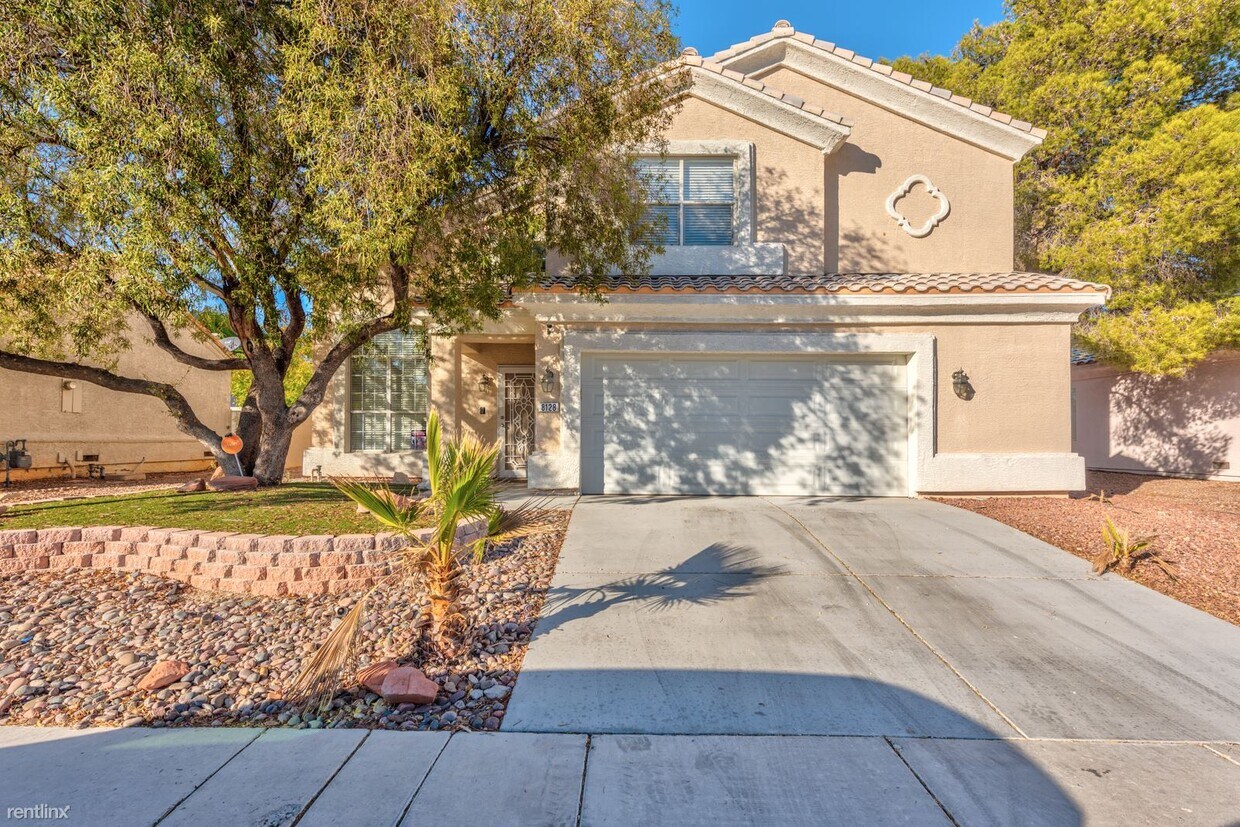 Primary Photo - 4 br, 2.5 bath House - 8128 Neptune Beach Ave