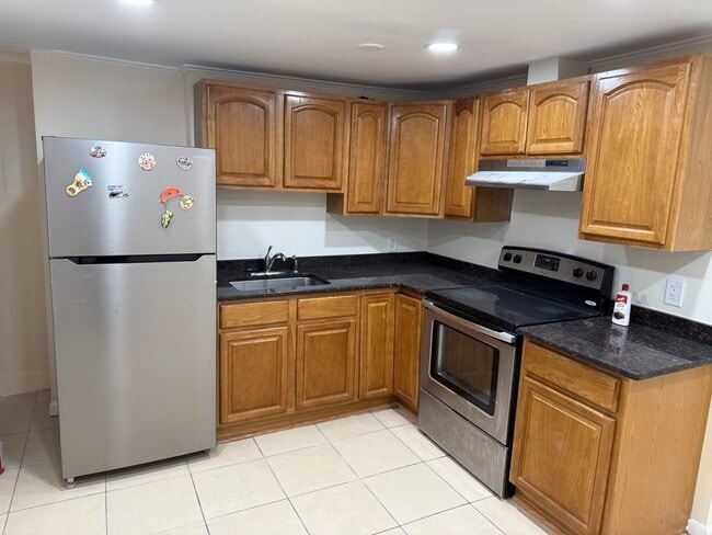 Building Photo - 41 Wood St