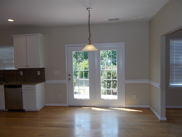 Foto del edificio - 12216 Palomar Dr