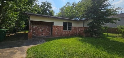 Building Photo - 3610 Dennis St