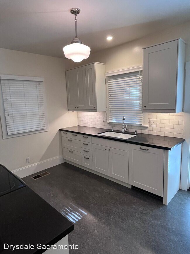 Foto del edificio - 2 br, 1.5 bath House - 2306 D Street