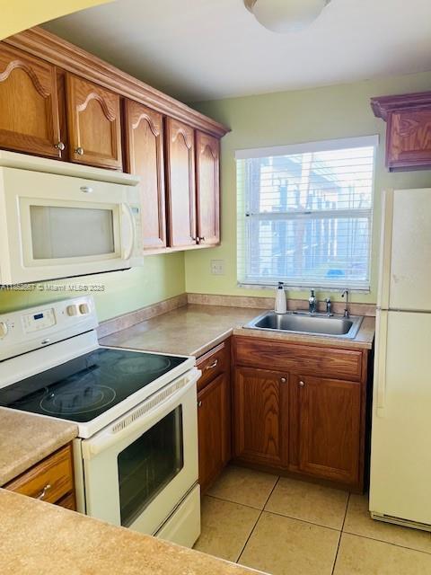 Foto principal - 8325 Sunrise Lakes Blvd