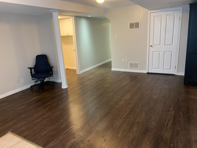 Building Photo - 3 Noble Dr