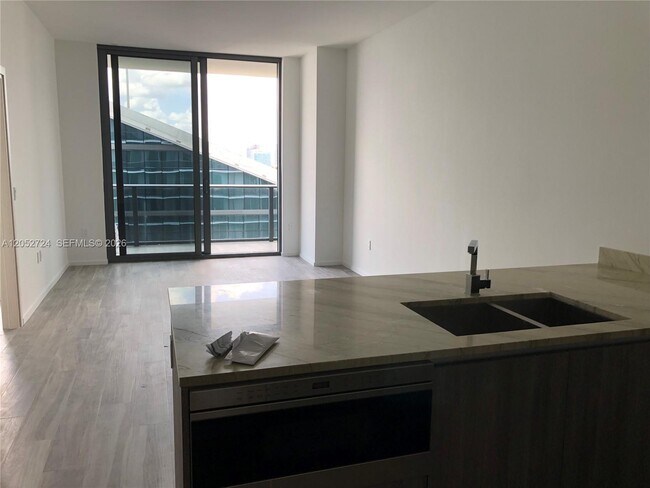 Foto del edificio - 801 S Miami Ave